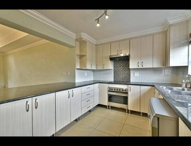 3 BEDROOM CLUSTER FOR SALE IN OAKDENE